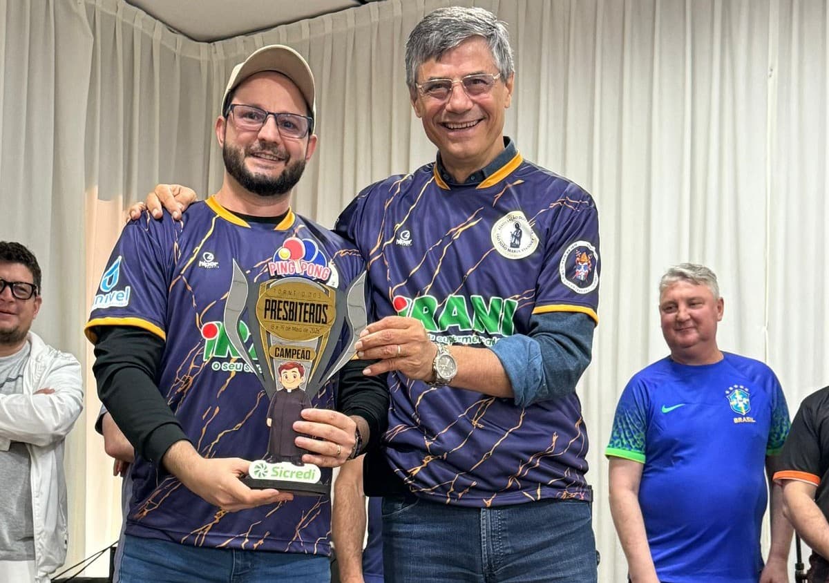 Sacerdotes da Arquidiocese de Cascavel participam do Torneio dos Presbíteros do Paraná e conquistam troféus