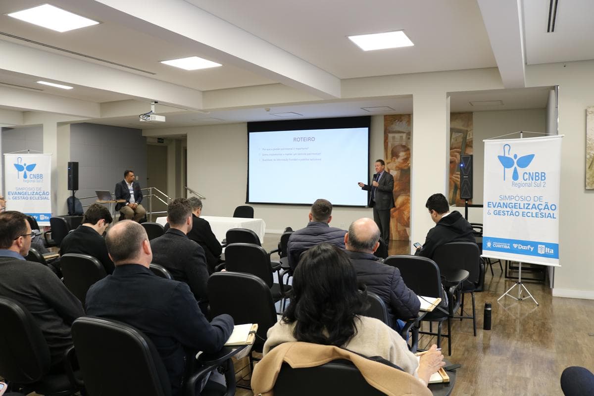 Ecônomos, advogados e gestores eclesiais participam de Simpósio de Evangelização e Gestão Eclesial
