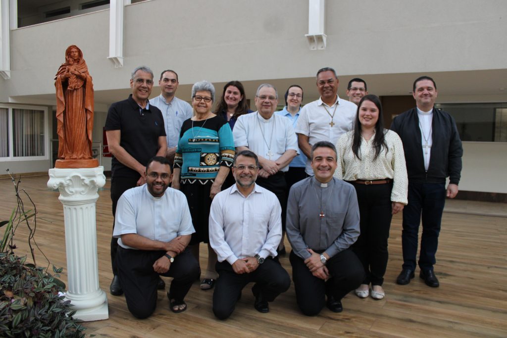 Equipe de animação do Sínodo 2023 no Brasil se encontra com o desafio de fazer a síntese das escutas diocesanas 